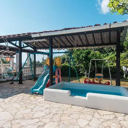 Andromaches Sea View *